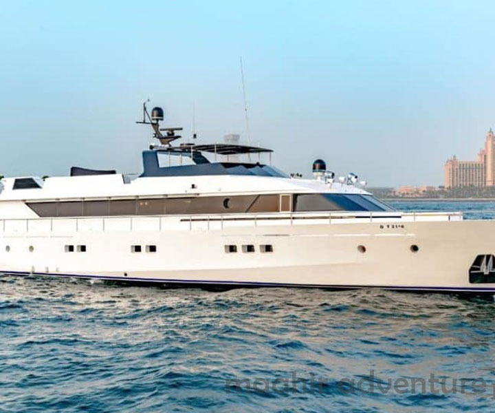 yacht-rental-services-in-dubai