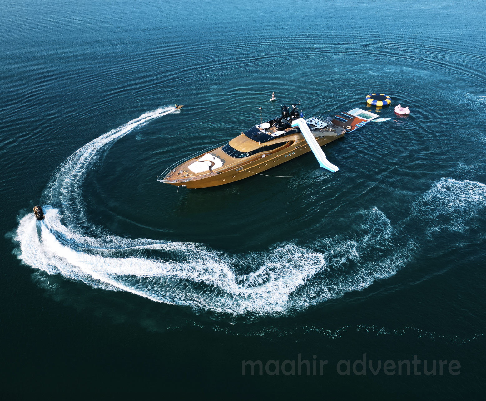 yacht-rental-services-in-dubai