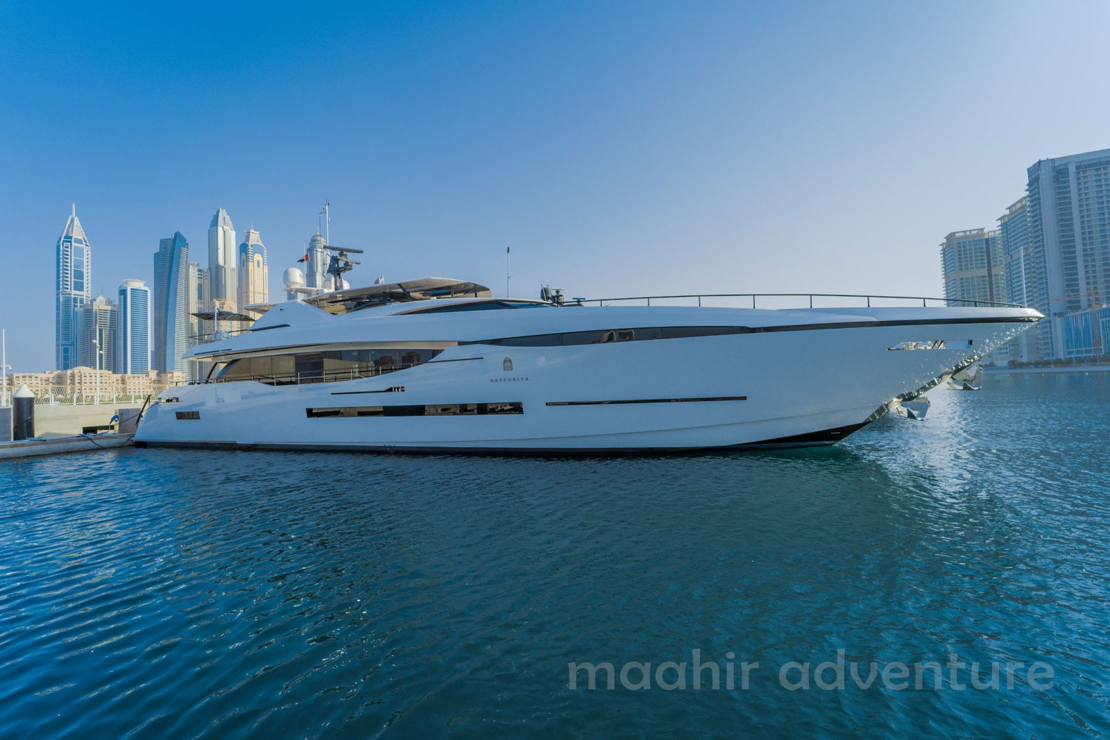 yacht-rental-services-in-dubai