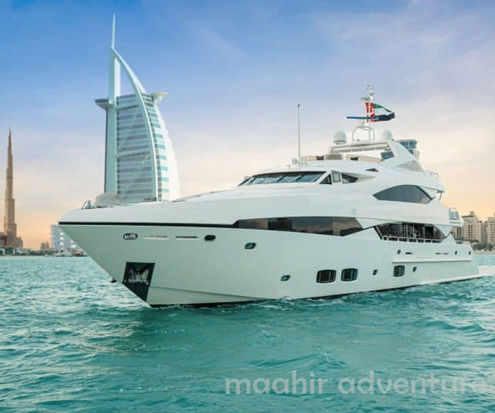 yacht-rental-services-in-dubai