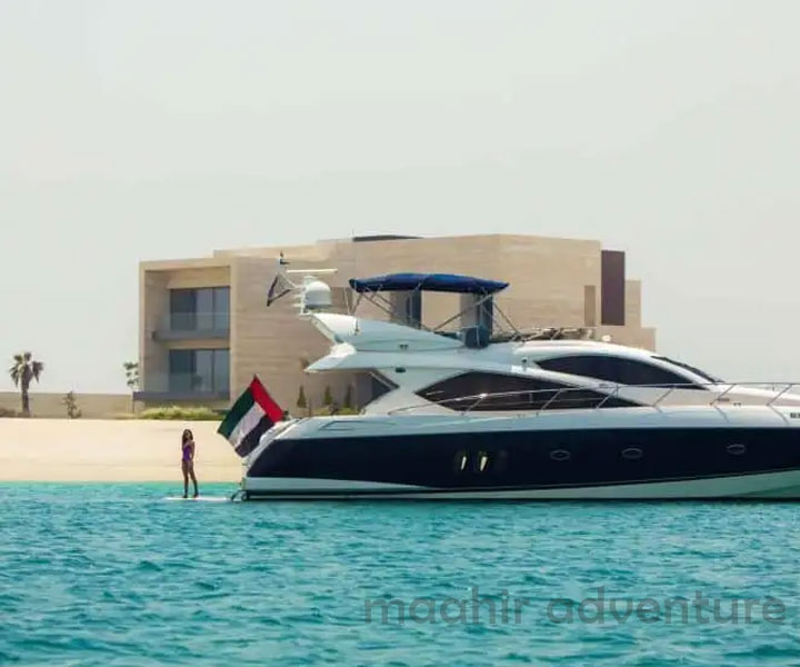 yacht-rental-services-in-dubai