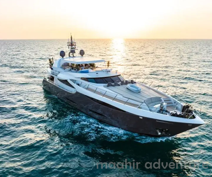 yacht-rental-services-in-dubai